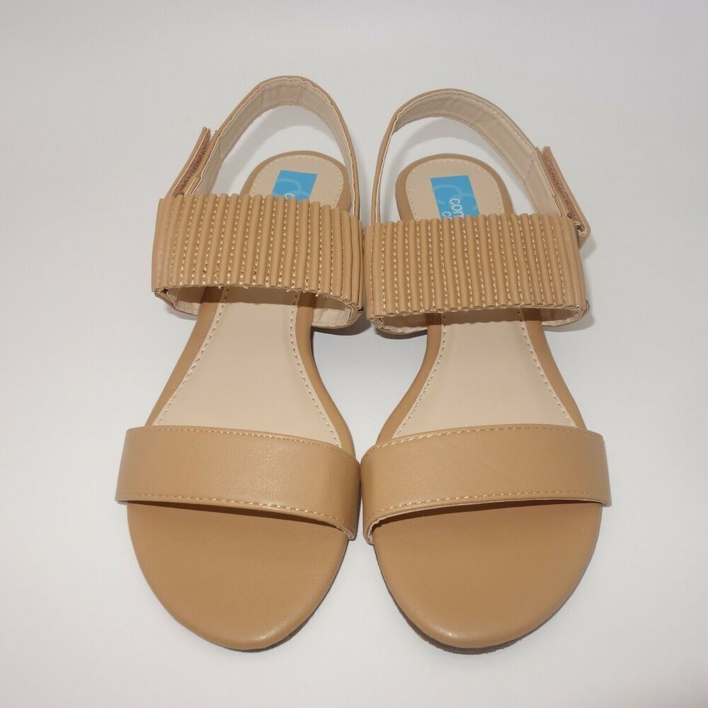 New in Box Comfort Corner Tan Biege Sandals Low Heel Women's 9 Wide
